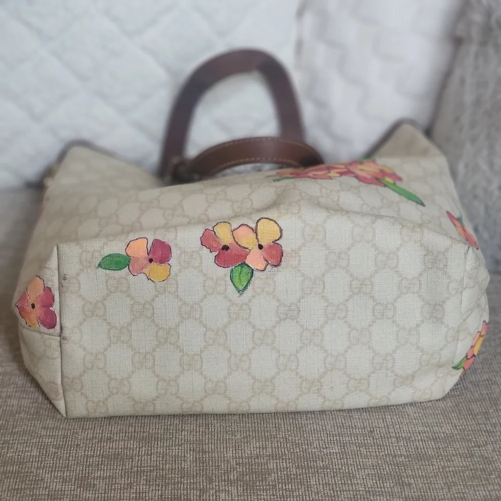 GUCCI GG Supreme Tote Bag PVC Leather .. Authentic